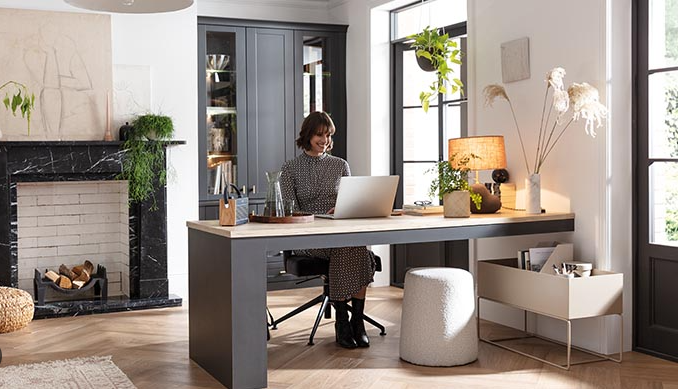 Mengelola Stres Bisnis Online: Panduan Psikologis dari Wangmuba